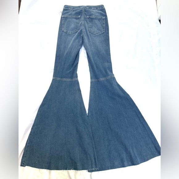 NWT Free People We The Free Just Float On Flare Denim Bell Bottom Jeans 25 - Picture 14 of 16